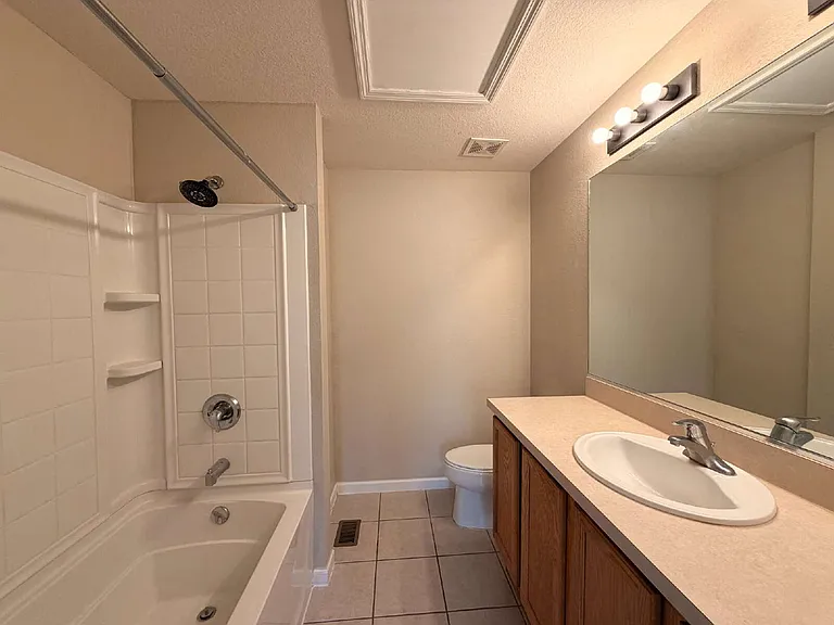 4430 SW 49th Ave — Photo 26