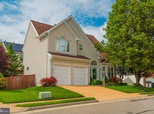 858 Steamboat Landing Ct, Woodbridge, VA 22191