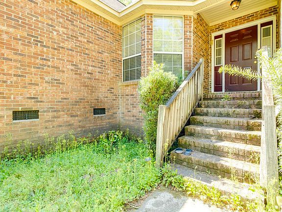 4th image of 429 Sessions Rd