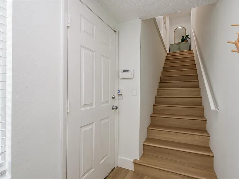 320 Island Way #209 — Photo 8