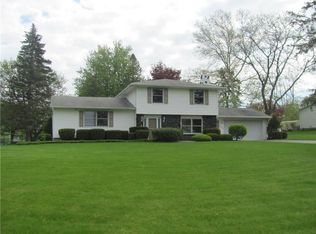 992 High Vista Trl W, Webster, NY 14580