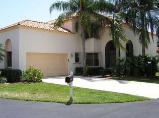 2560 La Cristal Cir, Palm Beach Gardens, FL 33410