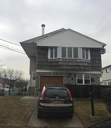 2nd image of 436 Dongan Hills Ave