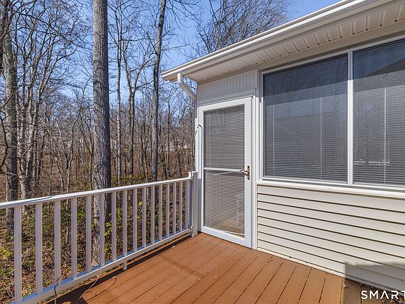 5th image of 8 North Ridge #8