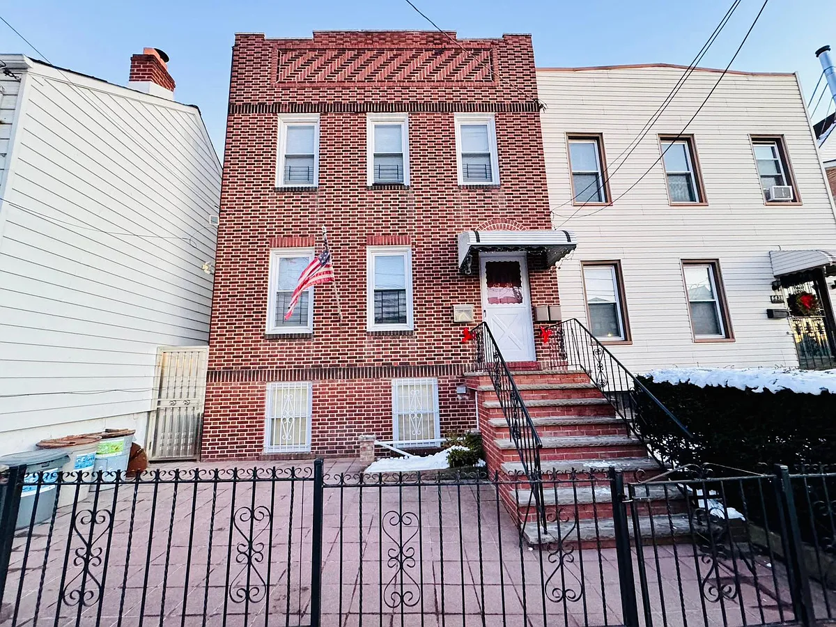 Photo 1 of 7 - 6440 Perry Ave #1 - Maspeth, NY Primary Photo - 6440 Perry Ave #1