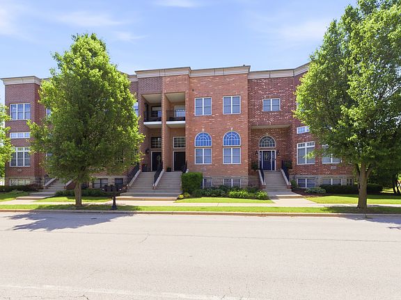 2nd image of 25305 W Saint Elizabeth Dr