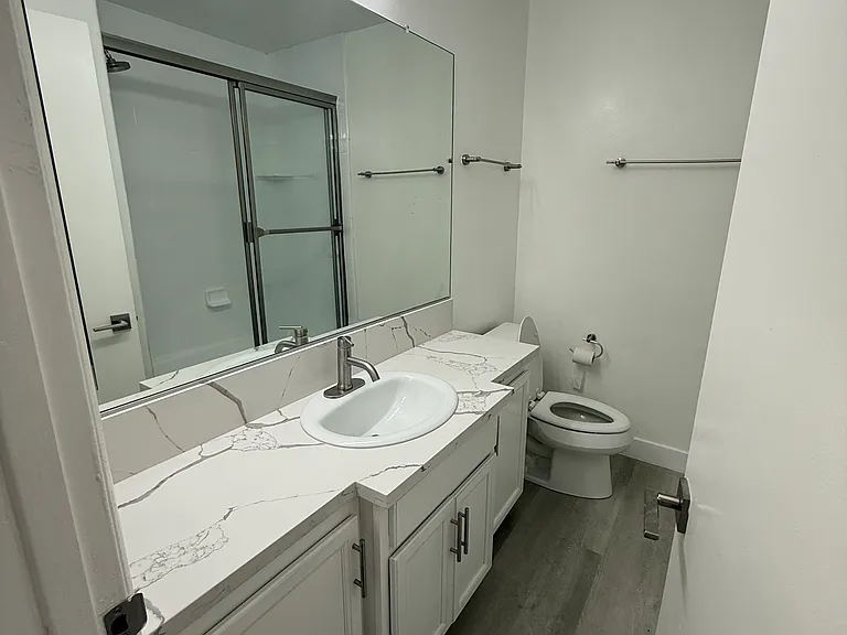 442 S Oakhurst Dr #4 — Photo 20