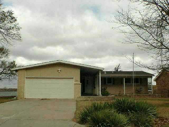 1st image of 108 W Lakecrest Dr