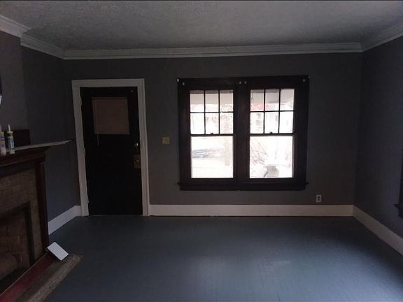 3rd image of 302 Grafton Ave