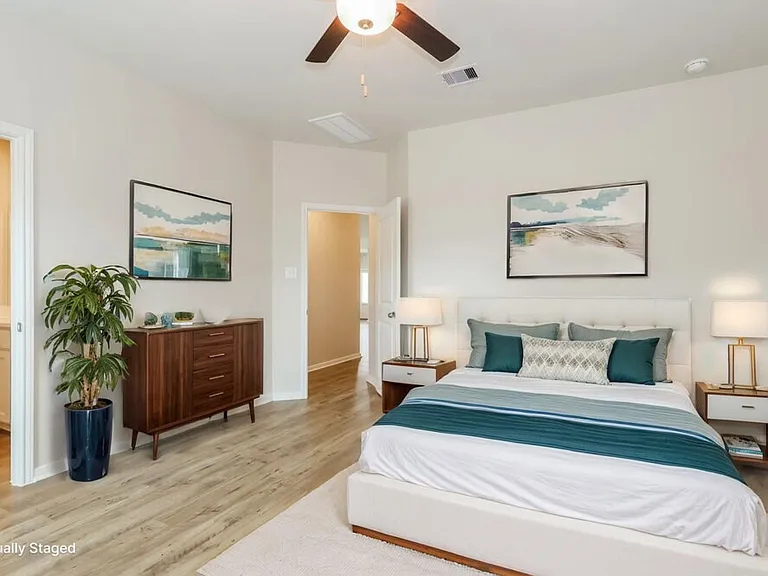 15648 Plum Brook Dr — Photo 10