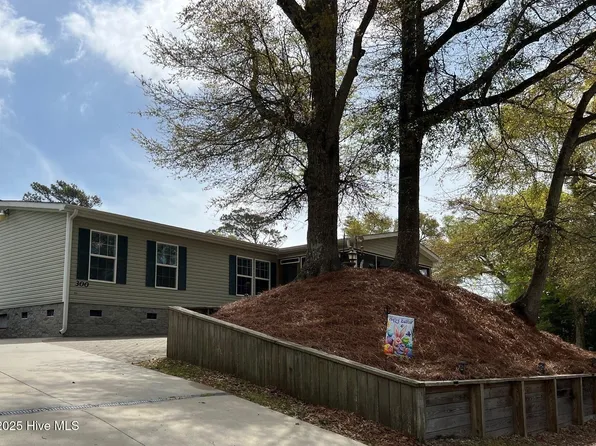 300 Parkins Drive, Emerald Isle, NC 28594