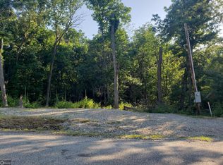 3073 E Lakeshore Dr, Brooklyn, IA 52211