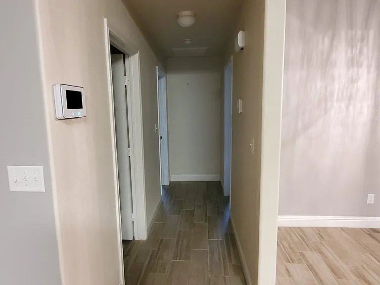 1621 Revolution Dr — Photo 11