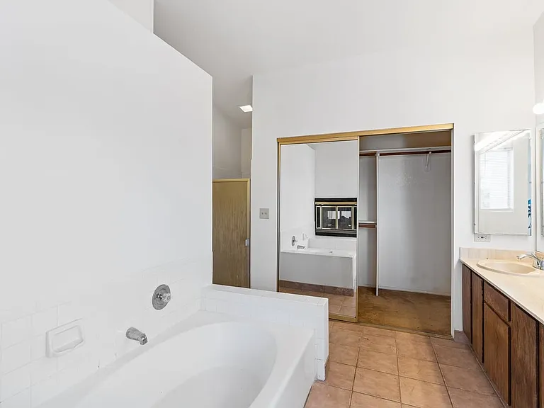 7221 S Camino Alegre — Photo 20