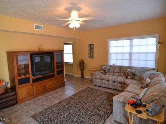 4th image of 209 S 19TH Street