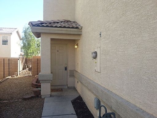 2nd image of 742 Peregrine Falcon St