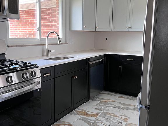2nd image of 6914 Stadium Dr