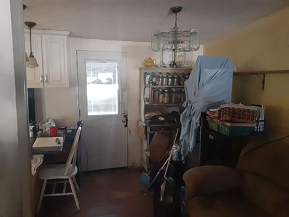 5th image of 2326 Sand Ere Ave