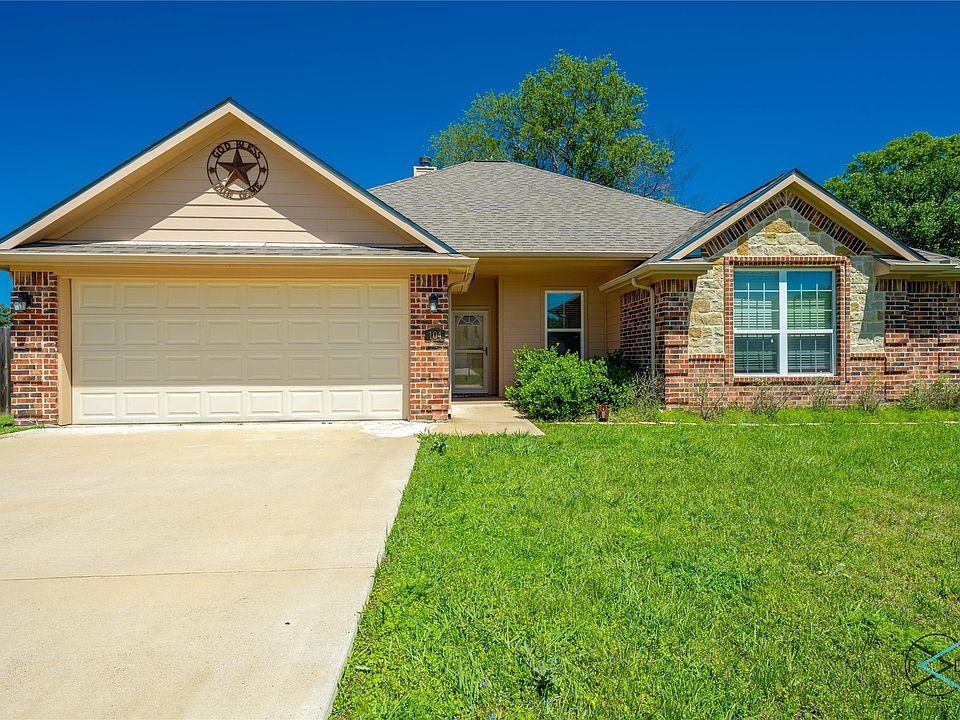 1st image of 104 Janice Ln