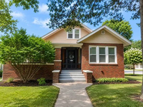 1219 25th Ave, Rock Island, IL 61201
