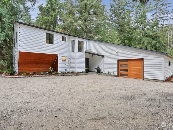 10404 136th Avenue Ct NW, Gig Harbor, WA 98329