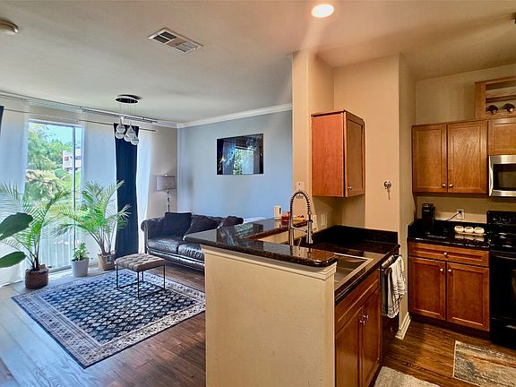 5th image of 330 Las Colinas Blvd #232