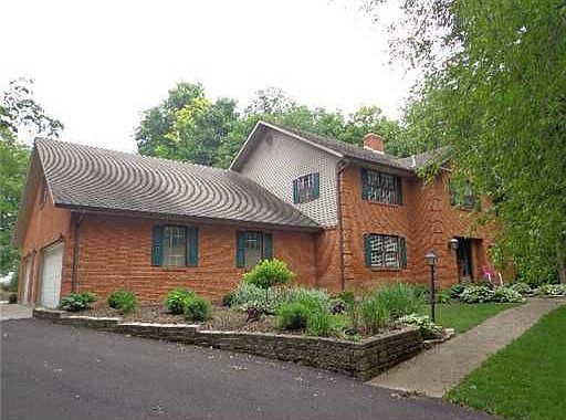 2nd image of 4433 Briarwood Dr