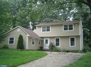 541 Cambridge Rd, Turnersville, NJ 08012