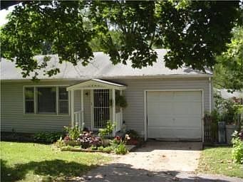 1st image of 2211 Merriam Ln