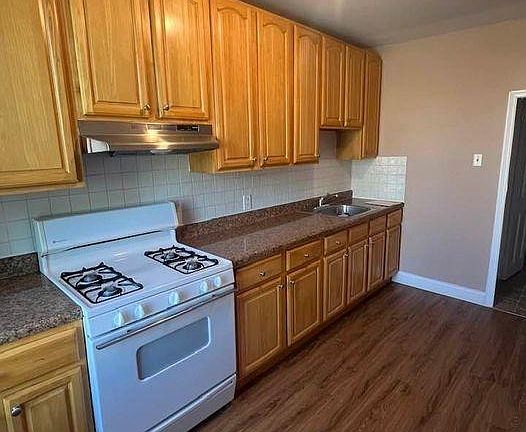 3rd image of 6951 Grand Ave Floor 2