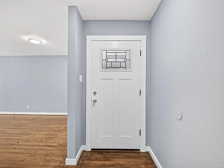 11226 Huggins Dr — Photo 6