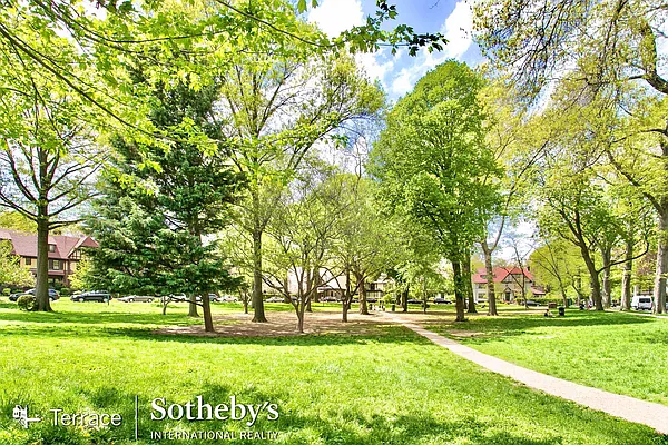 Rented by Terrace Sotheby's International Realty | media 37