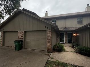 113 NE Greystone Dr, Lees Summit, MO 64086