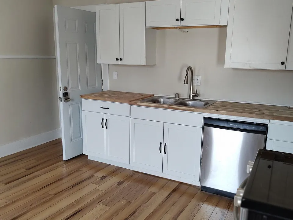 30 Elm St #6