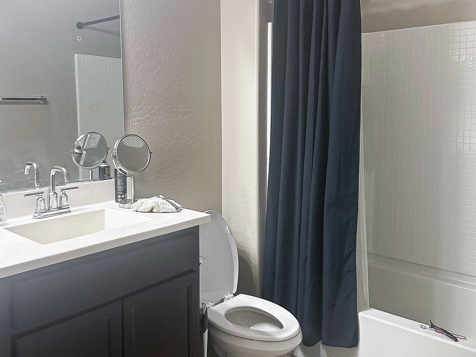 4 bed, 3.0 bath, 2560 sqft, $957 — Photo 4