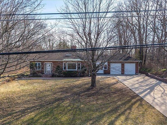 5th image of 227 Sugar Hill Road