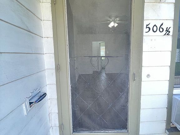 3rd image of 504-506 Elmwood Ave #508