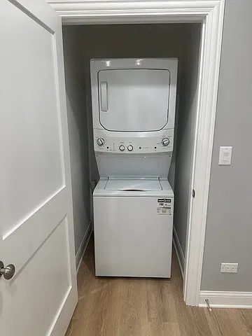 2 bed, 900 sqft, $2,100 — Photo 4