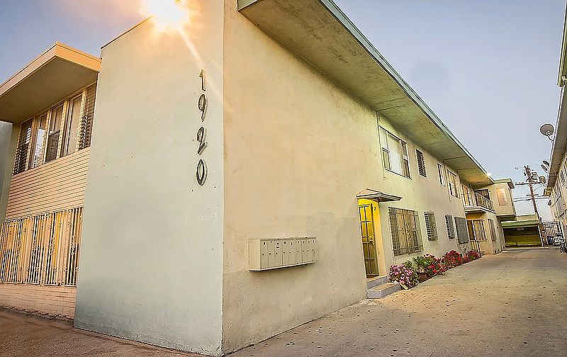 1st image of 1920 S Shenandoah St APT 07