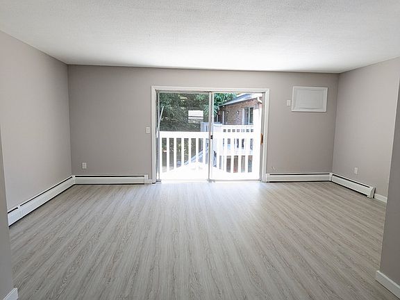 4th image of 160 Jersey St #2