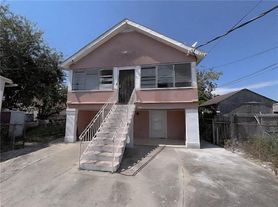 2520 Monroe St, New Orleans, LA