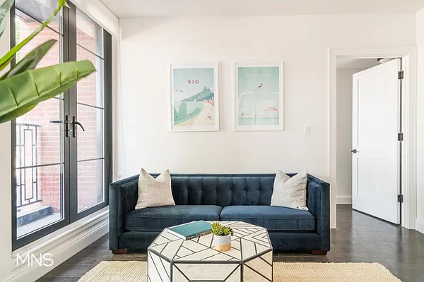 Rented by MNS Marketing | media 6