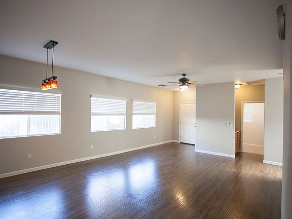 4th image of 3153 White Fish Bay St #798D4870