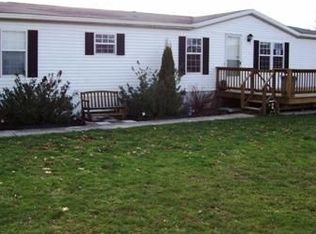 3 Hampshire Dr, New Oxford, PA 17350