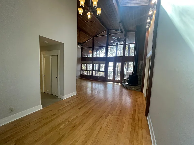8788 Graham Rd — Photo 4
