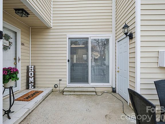 3rd image of 201 Eastwood Dr #401