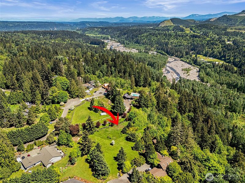 4th image of 23421 Rim Road E