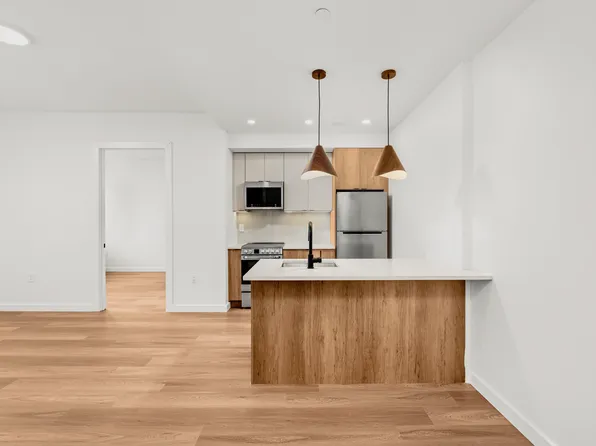 261 Grand Concourse image 1 of 22
