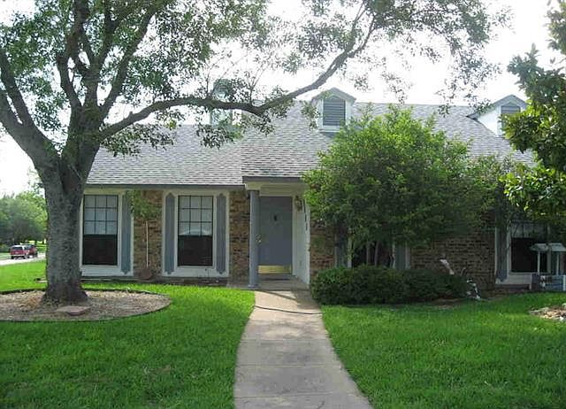 1st image of 7901 Hook Dr