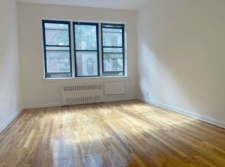 313 E 90th St APT 2D, New York, NY 10128